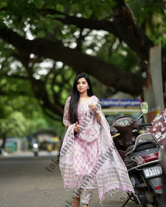 Collection image for: Kota Doria Salwar Suit (UNSTITCHED)