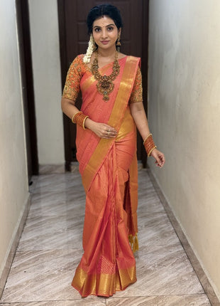 Vaira Oosi Golden Zari