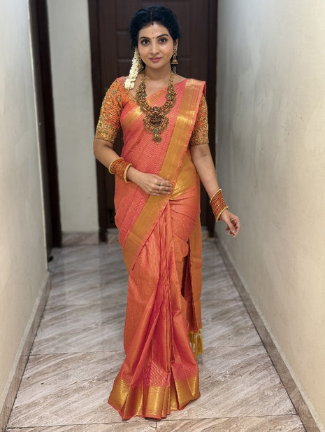 Vaira Oosi Golden Zari