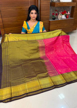 Vintage Vaira Oosi Gold Zari