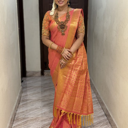 Vaira Oosi Golden Zari