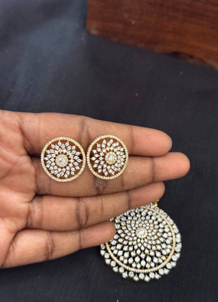 Stone Dollar With Earring