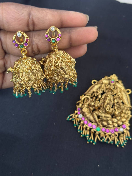 Dollar With Earring