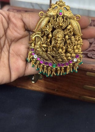 Dollar With Earring