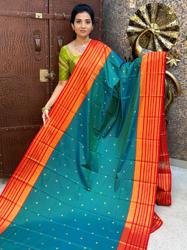 Vaira Oosi Golden Zari