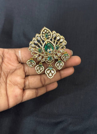 Stone Dollar With Earring