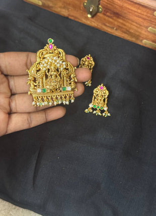 Dollar With Earring