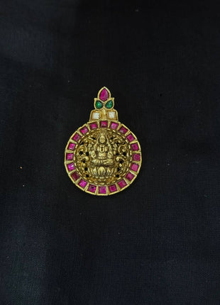 Dollar With Earring