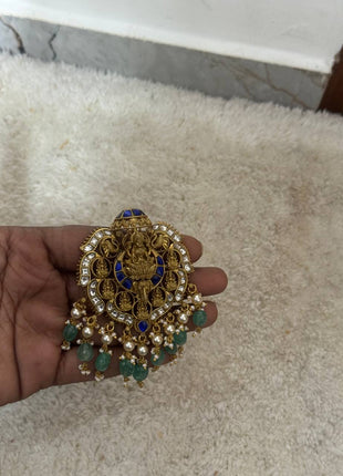 Dollar With Earring