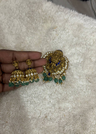 Dollar With Earring