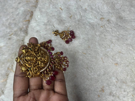 Dollar With Earring