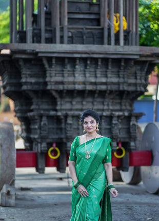 Vaira Oosi Golden Zari