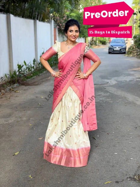 Lehenga in Free Size (Semi Stitched )