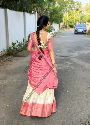 Lehenga in Free Size (Semi Stitched )