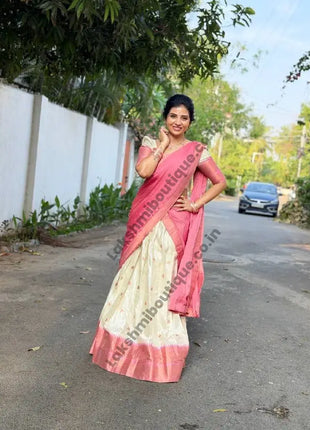 Lehenga in Free Size (Semi Stitched )