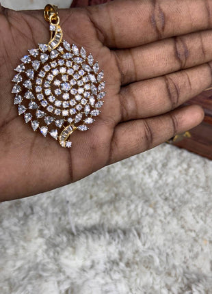 Stone Dollar With Earring