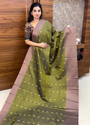 Vaira Oosi Golden Zari