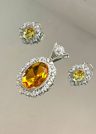 Pendant with Stud