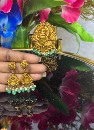 Dollar With Earring