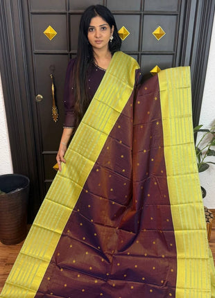 Vaira Oosi Gold Zari