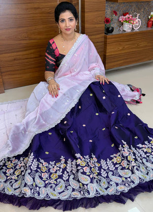 Lehenga in Free Size (Semi Stitched )