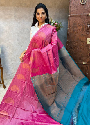 Border Less Vaira Oosi