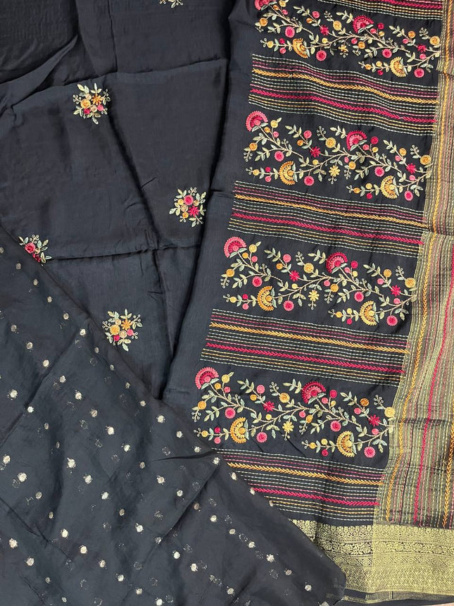 Chinnon Blended Linen With Hand Embroidery