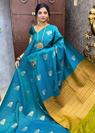 Border Less Vaira Oosi