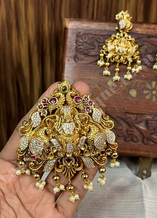 Dollar With Earring