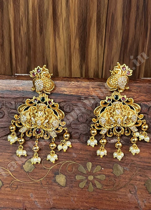 Dollar With Earring