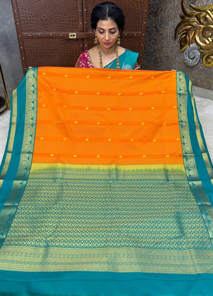 Vaira Oosi Gold Zari
