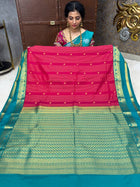 Vaira Oosi Gold Zari