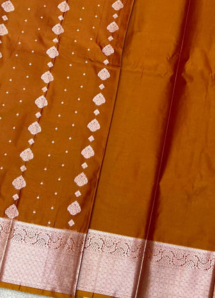 Kanchi Silk Silver Zari