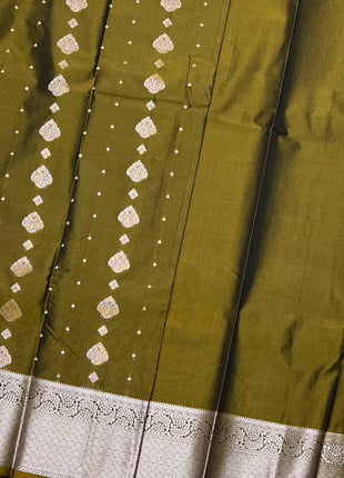 Kanchi Silk Silver Zari