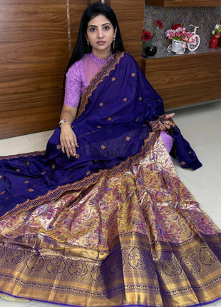 Lehenga in Free Size (Semi Stitched )