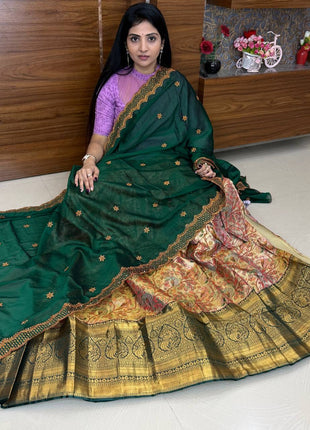 Lehenga in Free Size (Semi Stitched )