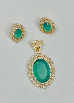 Pendant with Stud