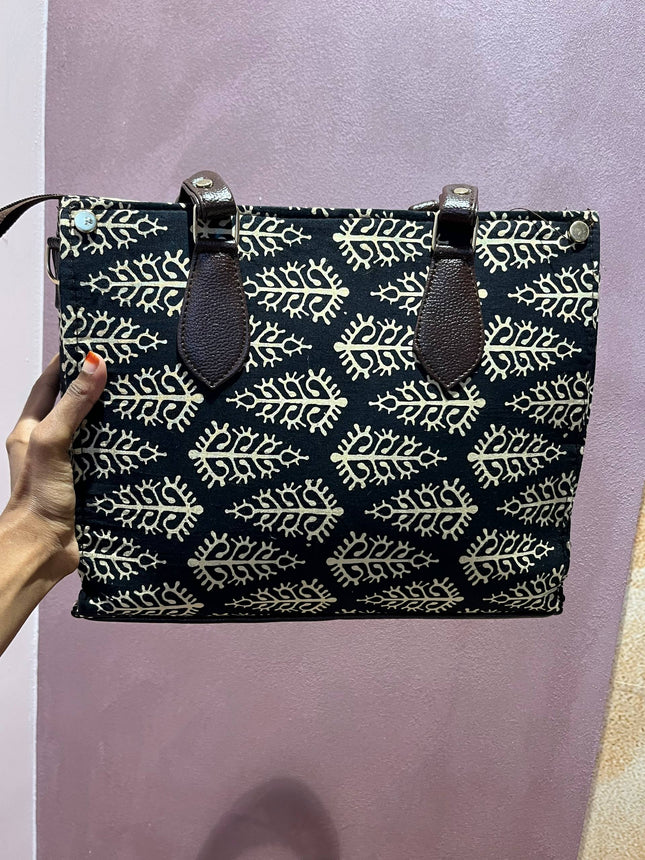 Hand Block Printed Fabric Handbags With Money Pouch