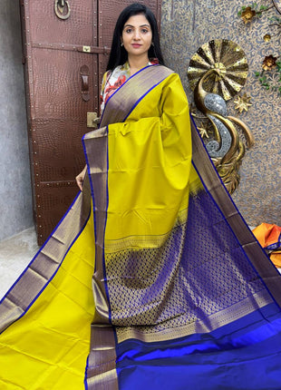Vaira Oosi Gold Zari
