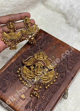 Dollar With Earring