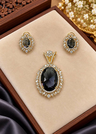 Pendant with Stud