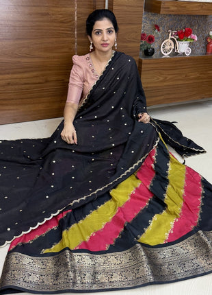 Lehenga in Free Size (Semi Stitched )