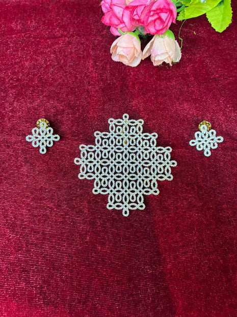Stone Dollar With Earring