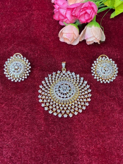 Stone Dollar With Earring