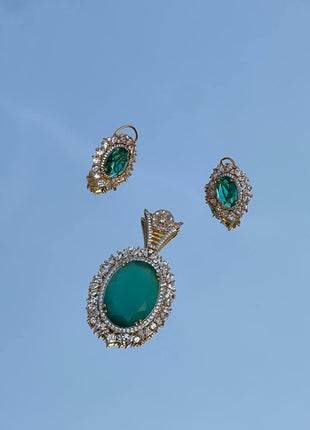 Pendant with Stud