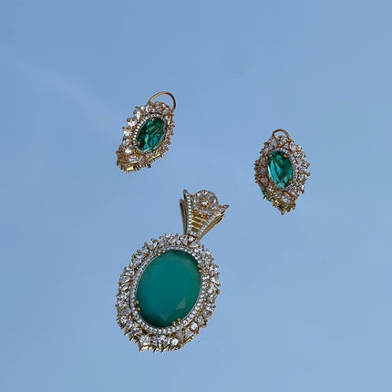 Pendant with Stud