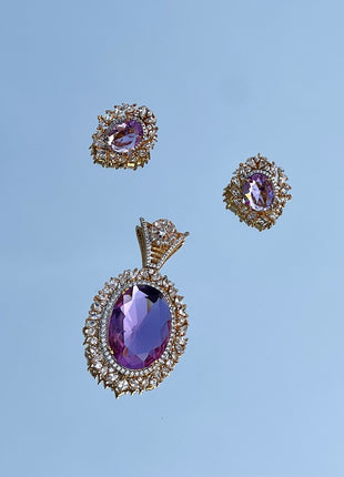Pendant with Stud