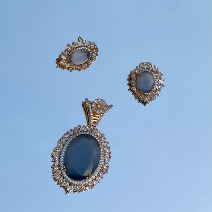 Pendant with Stud