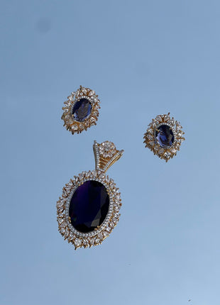 Pendant with Stud