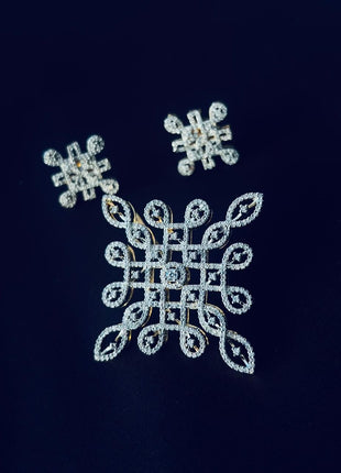 Stone Dollar With Earring